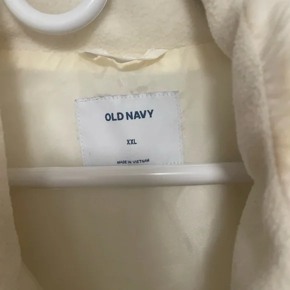 Old Navy white/cream Puffer Vest - Picture 2 of 3